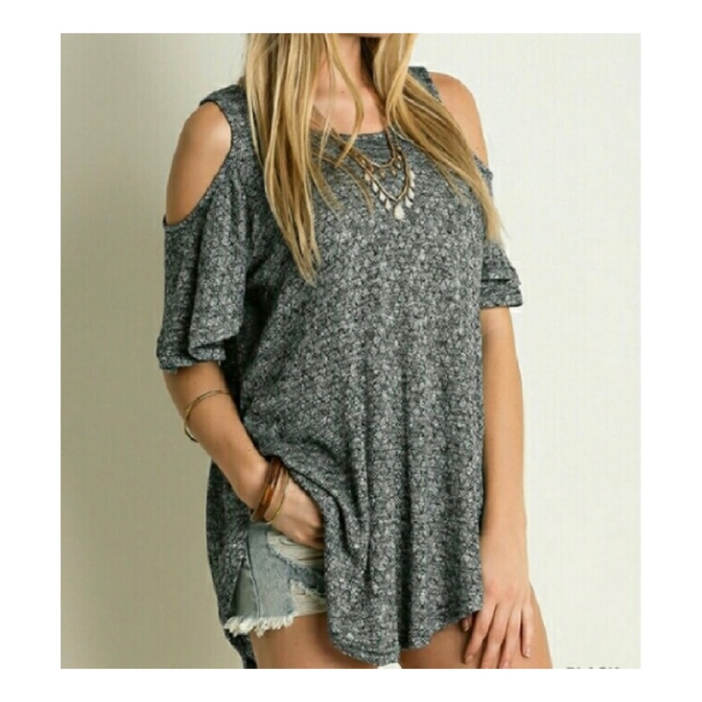 Cold Shoulder Top - Picture 2 of 6